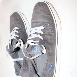 Nike Canvas Tennis Shoes